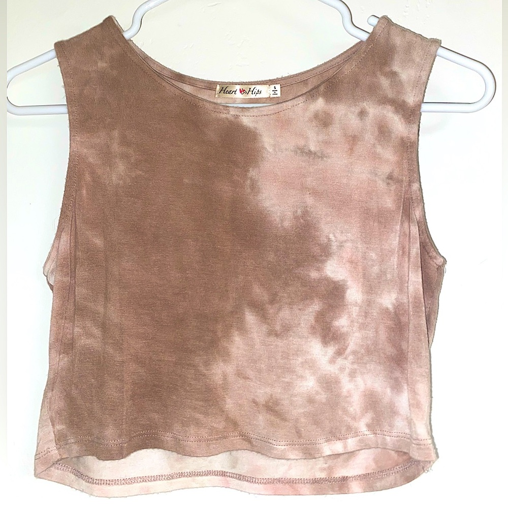 Boutique cropped neutral tie-dye tank top